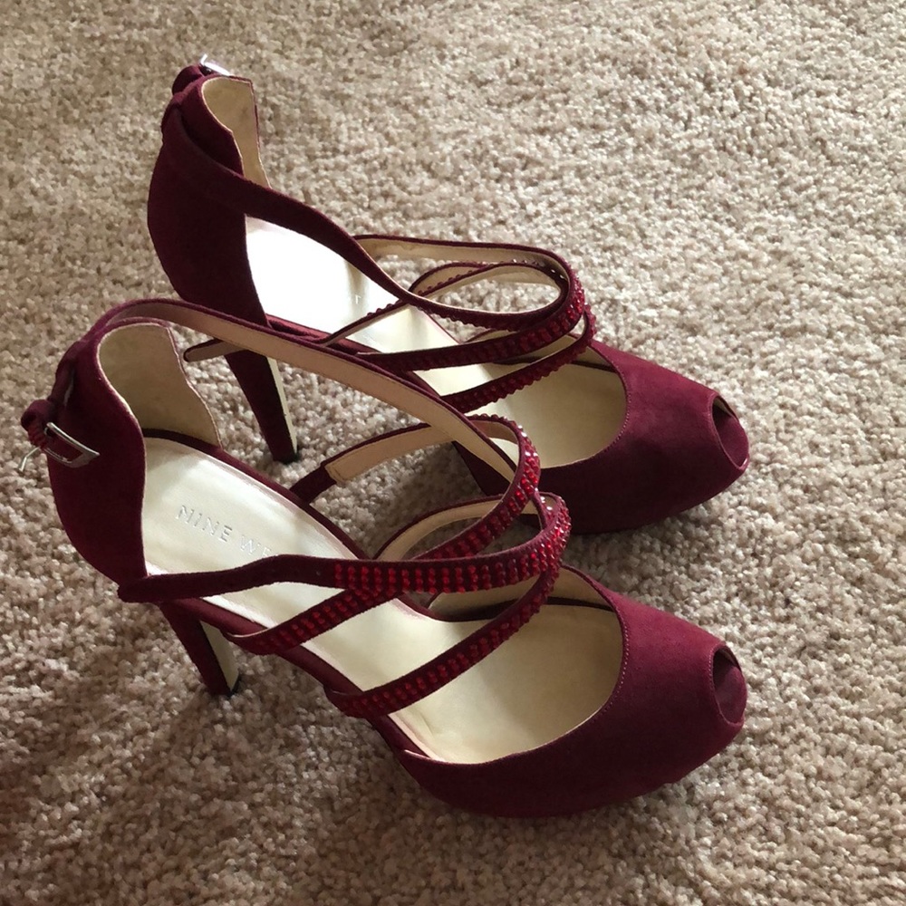 Nine West suede wine colored peep toe heels!